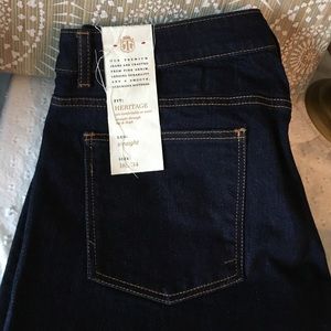 Soft, stretchy, straight-leg jeans.