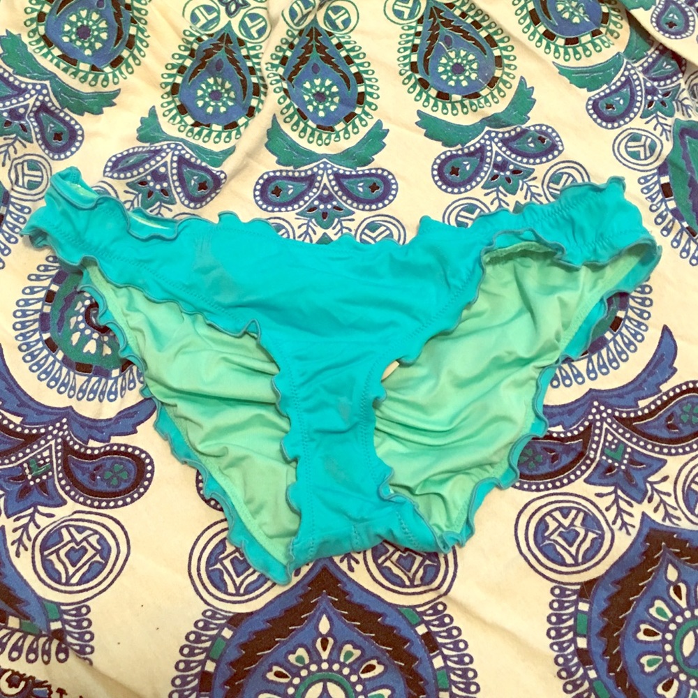 Victoria's Secret scrunch cheeky bikini bottoms