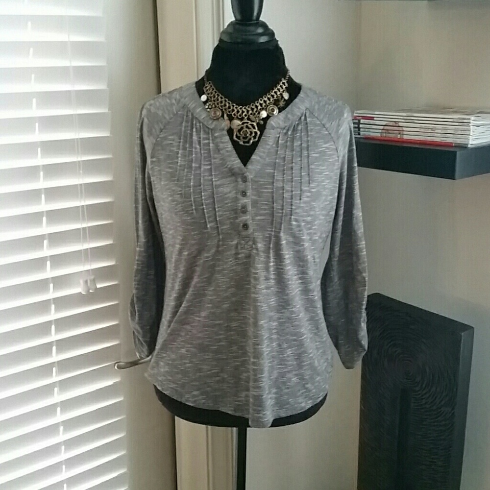 **SOLD** Casual Gray Top - Medium