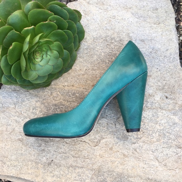 Anthropologie Shoes - Seychelles Teal Pumps