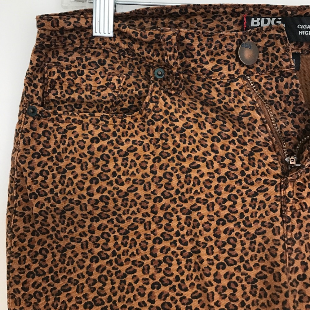 BDG Skinny Highrise Cheetah Jeggings Size 26