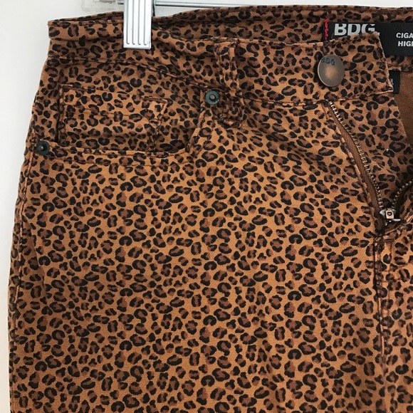 BDG Skinny Highrise Cheetah Jeggings Size 26 - Picture 1 of 3