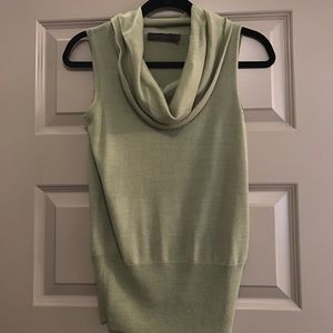 Green crawl beck top