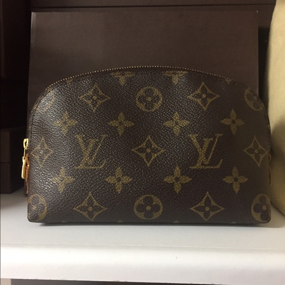 ❌SOLD❌Authentic Louis Vuitton cosmetic pouch pm - Picture 1 of 8