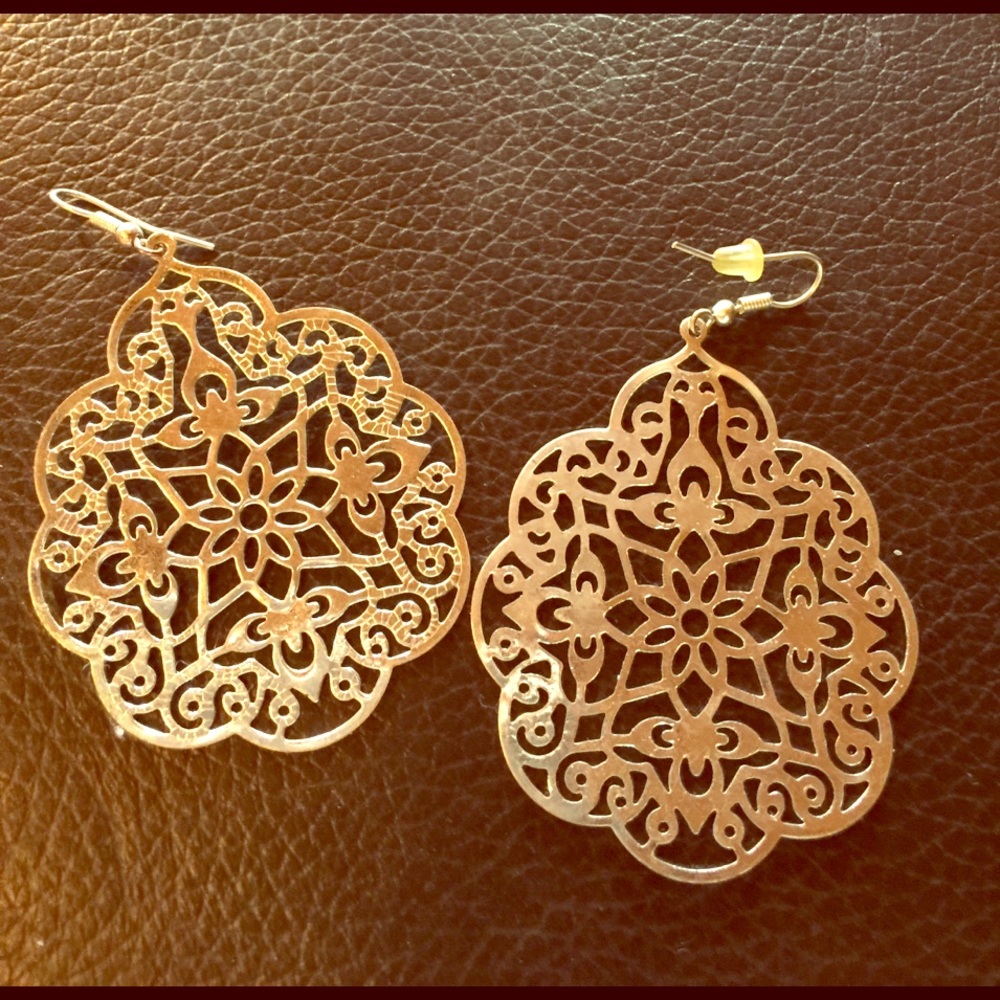 Silver filigree earrings NWT