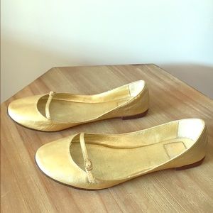 Dolce Vita gold leather maryjanes size 6 narrow