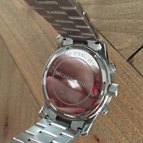 Michael Kors Watch - Picture 2 of 3