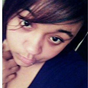 Meet your Posher, Ebony