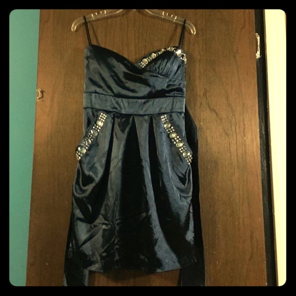 Navy homecoming dress 🔥
