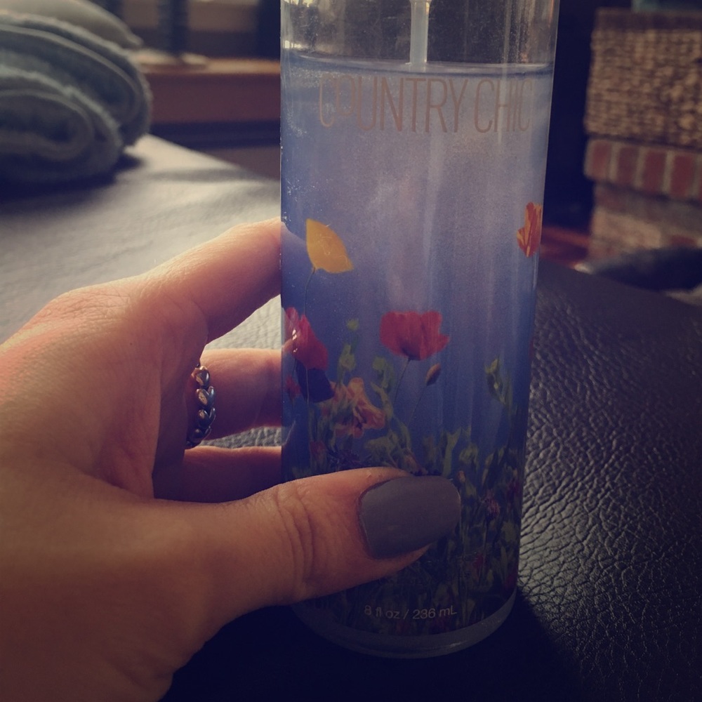 Country Chic shimmer mist by Bath&Body Works