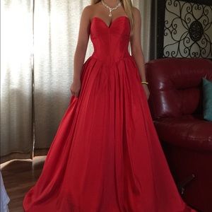 Sherri hill 0, 00