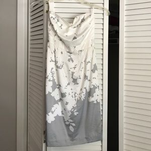 Banana republic white and gray strapless dress