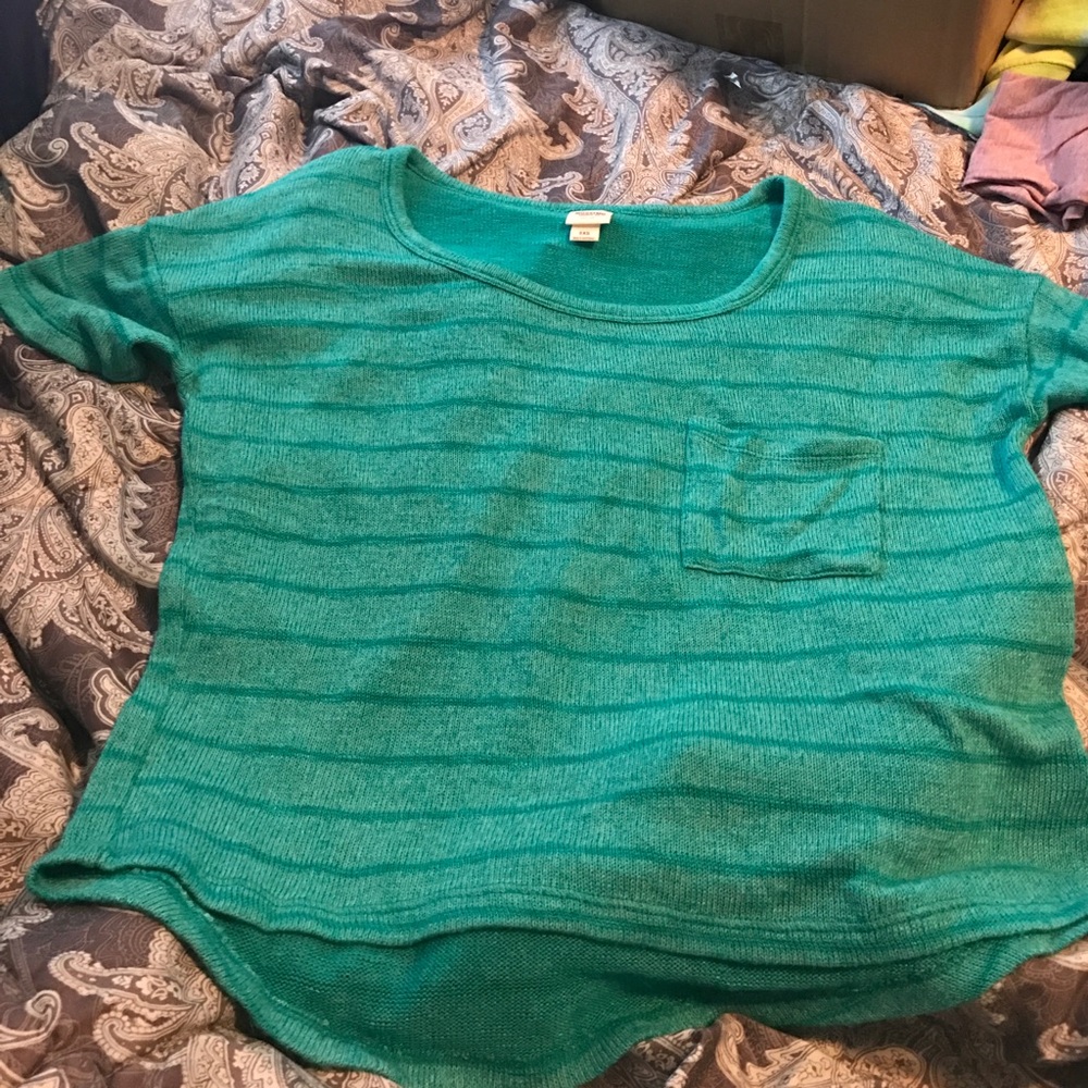 Mossimo flowy top