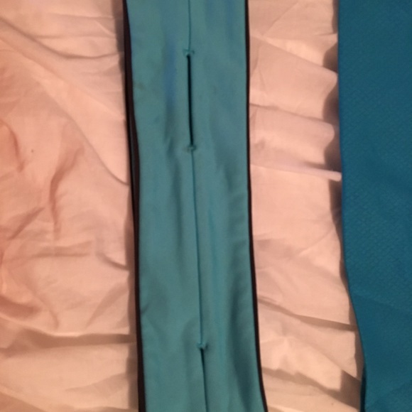 SOLD-FlipBelt and workout clothes combo - Picture 3 of 5