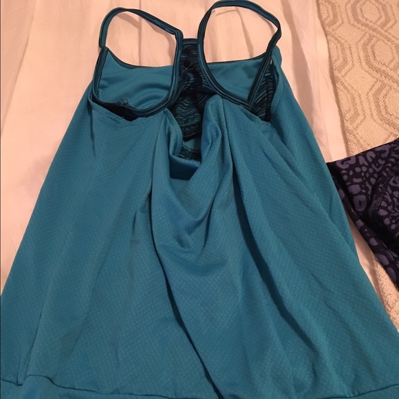 SOLD-FlipBelt and workout clothes combo - Picture 4 of 5