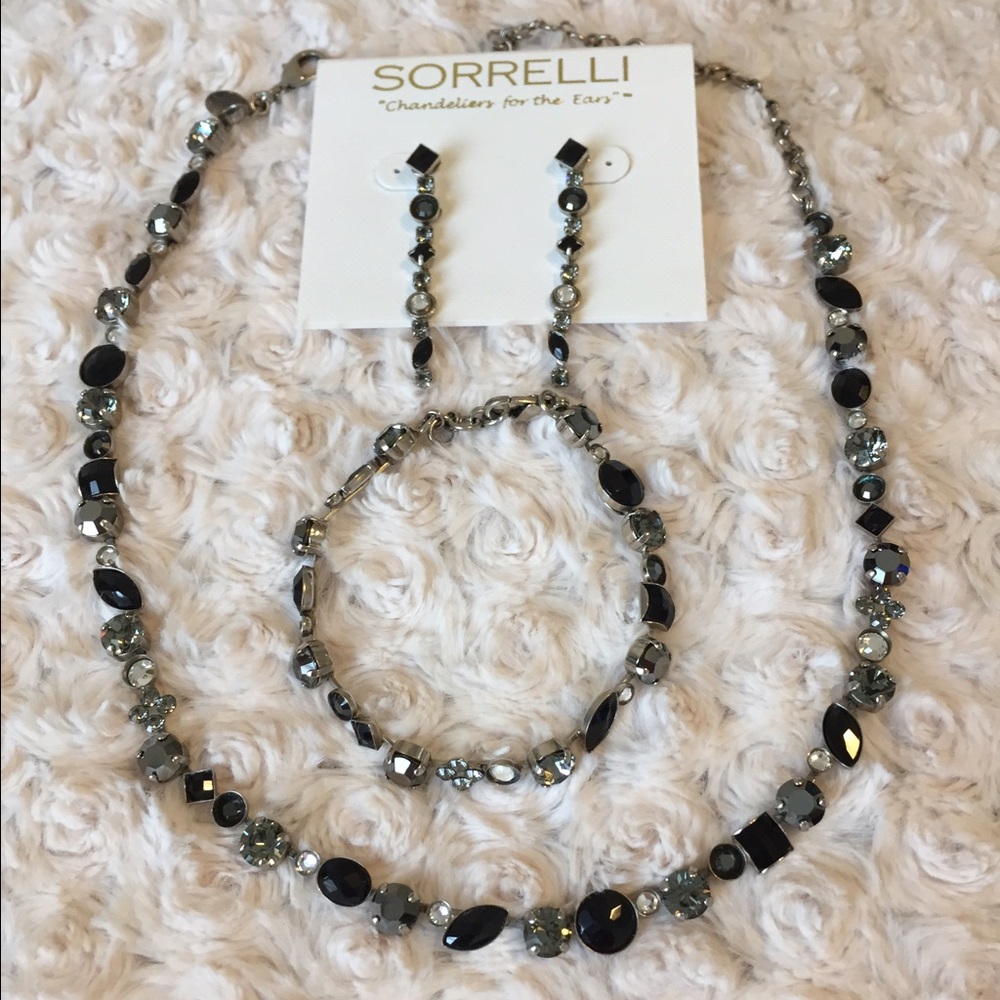 Classic Black & White Sorrelli Jewelry Set