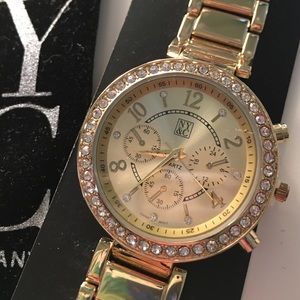 New York & Company Watch