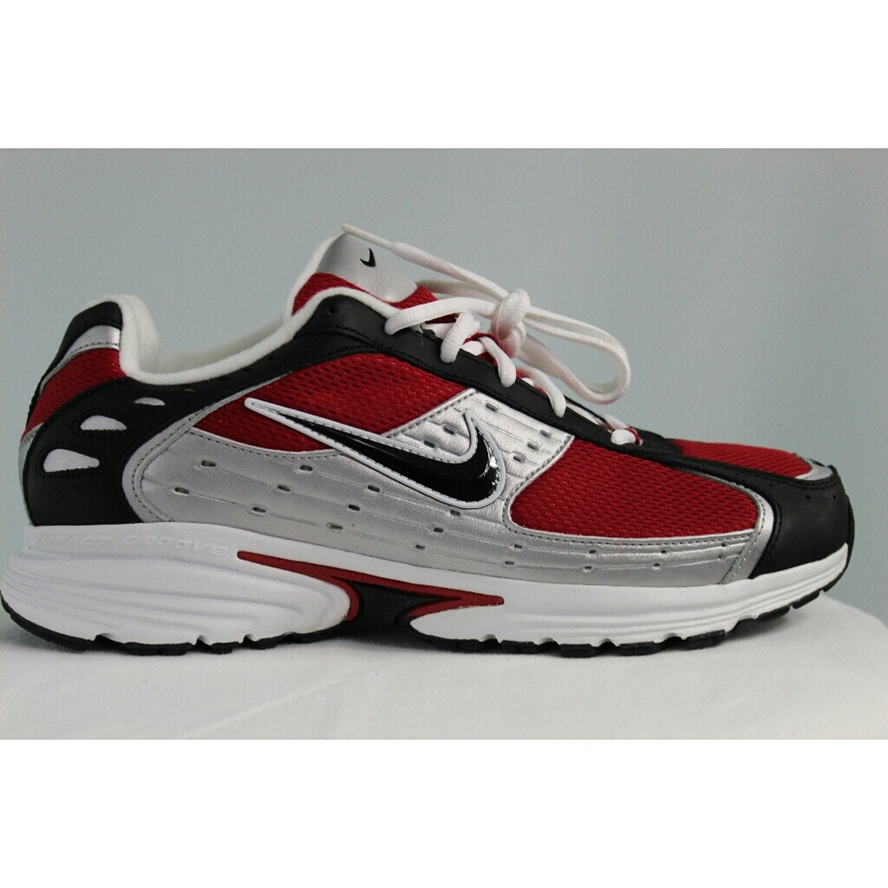 New Men's Nike Dart III, Size 11 Shoe