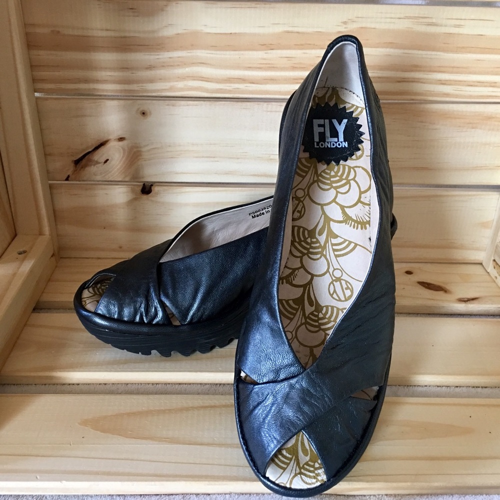 Fly London Yaff Wedge EUC