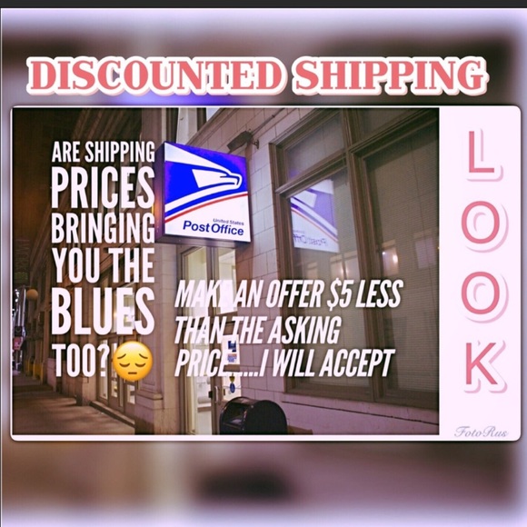 PRICE DROP 🚨 S-M Asymmetric Cold Shoulder Sweater - Picture 2 of 3