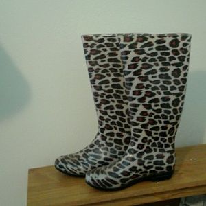 LAST CALL! Cute animal print rubber boots size 8 LAST CALL! Cute animal print rubber boots size 8