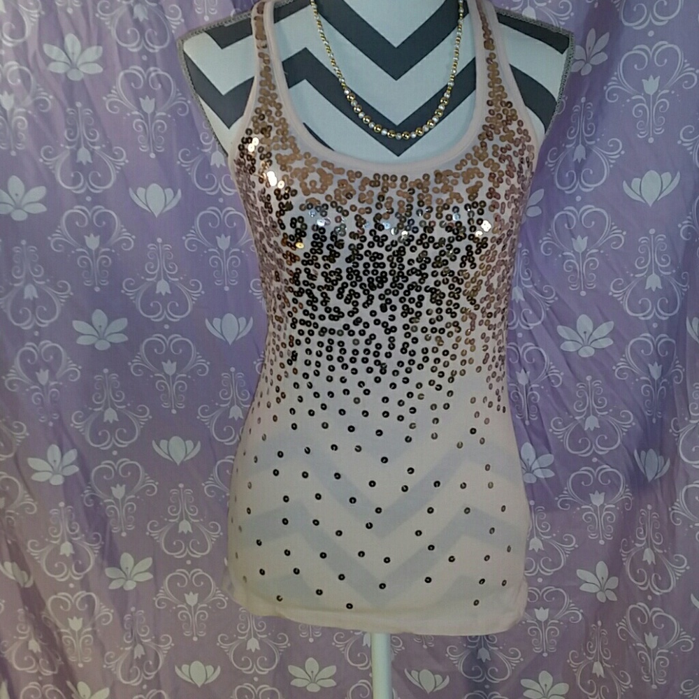 CHARLOTTE RUSSE GENTLY LOVED TANK  PEACHY PINK