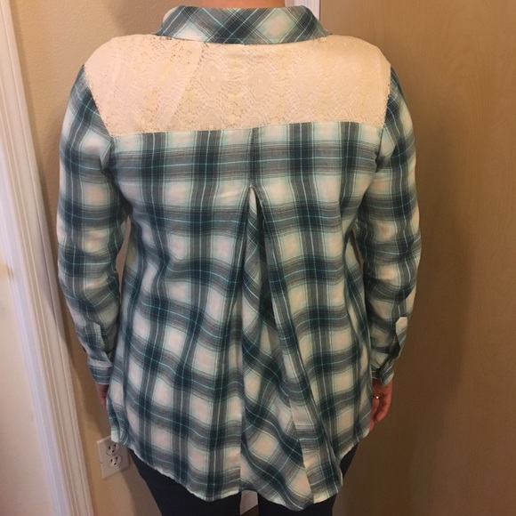 *NWOT* Adorable shirt - Picture 2 of 4