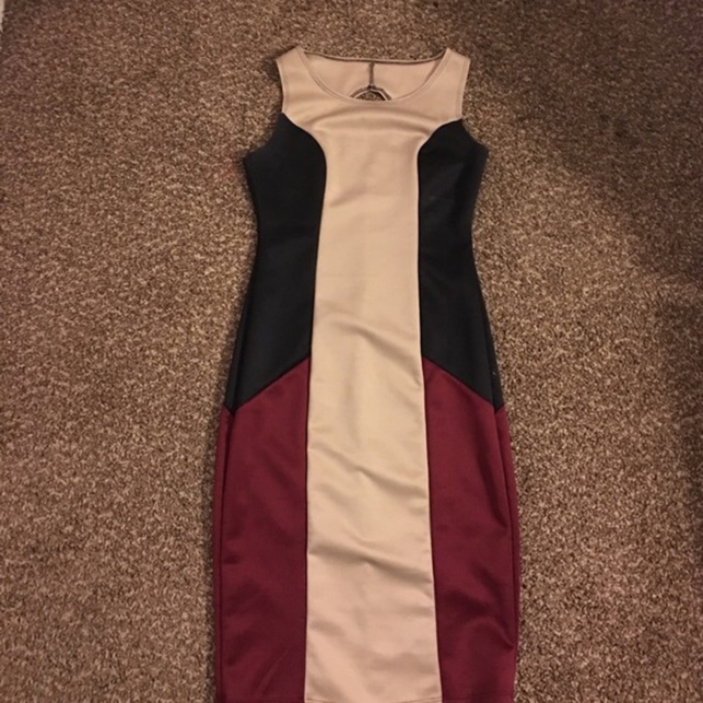 🛑SOLD🛑 Slimming Block Color Dress, Size Small