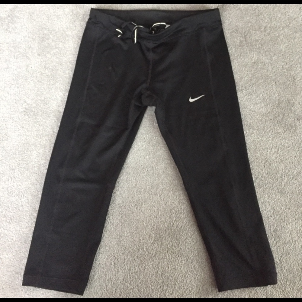 Nike Cropped  Leggings