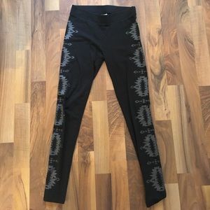 Victoria's Secret PINK tribal leggings