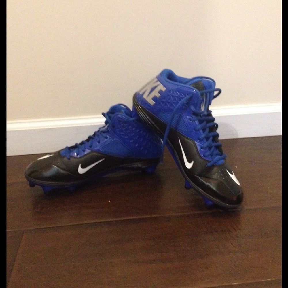 Football cleats