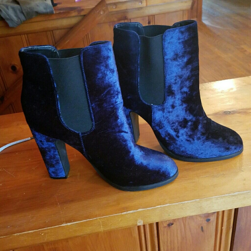 FLASH SALE Blue Velvet Booties