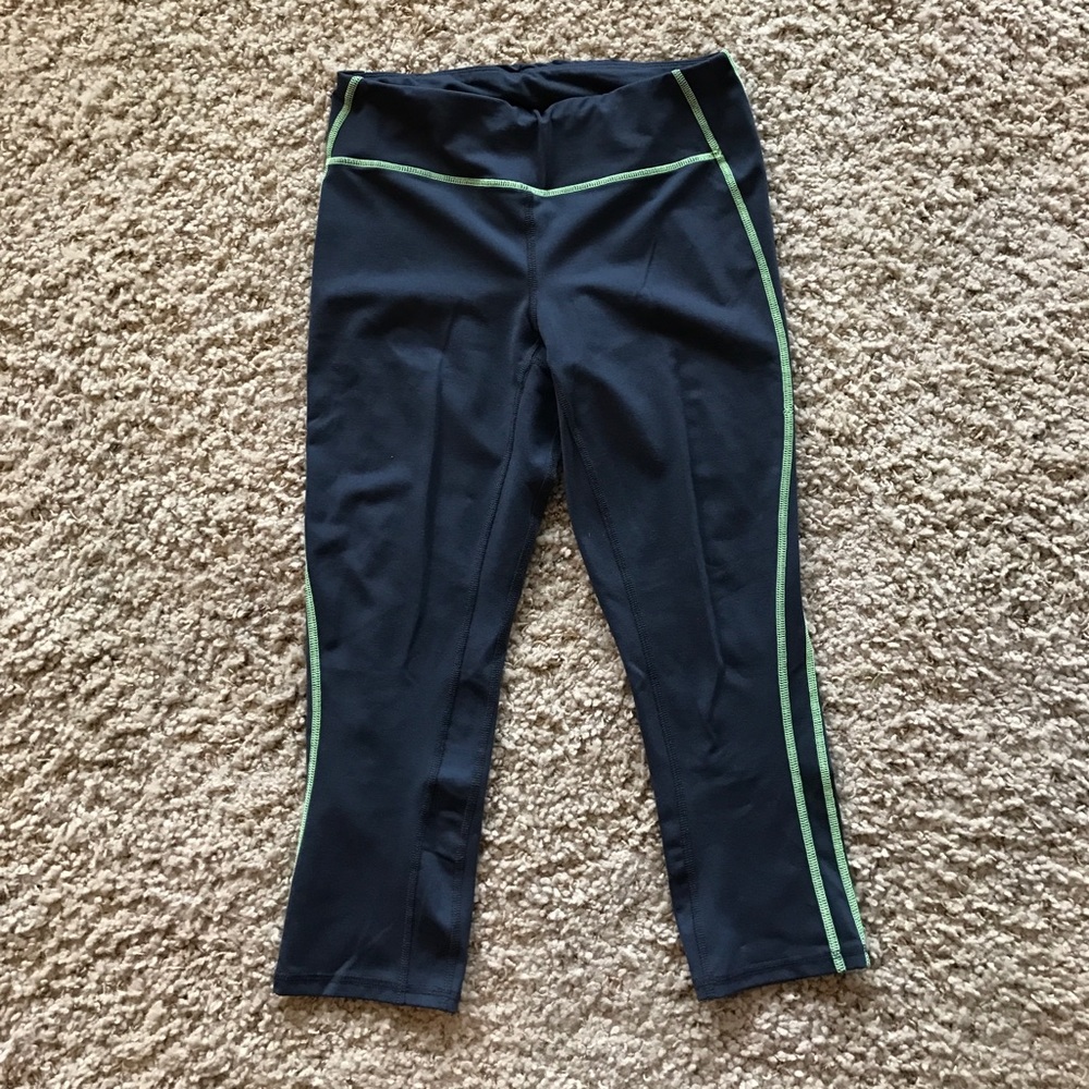 GapBody Workout Leggings - Capri