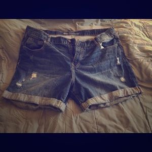 Old Navy Boyfriend distressed shorts