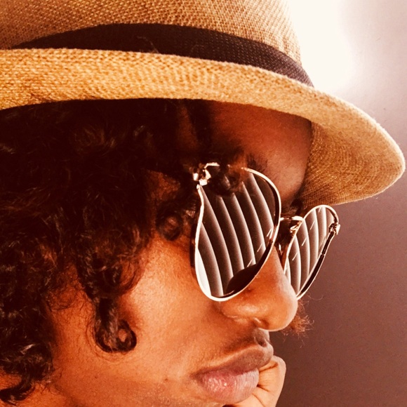 (New) Brown Butterfly Sunnies - Picture 1 of 2