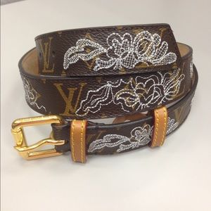 Louis Vuitton Limited Edition Dentelle Silver Belt