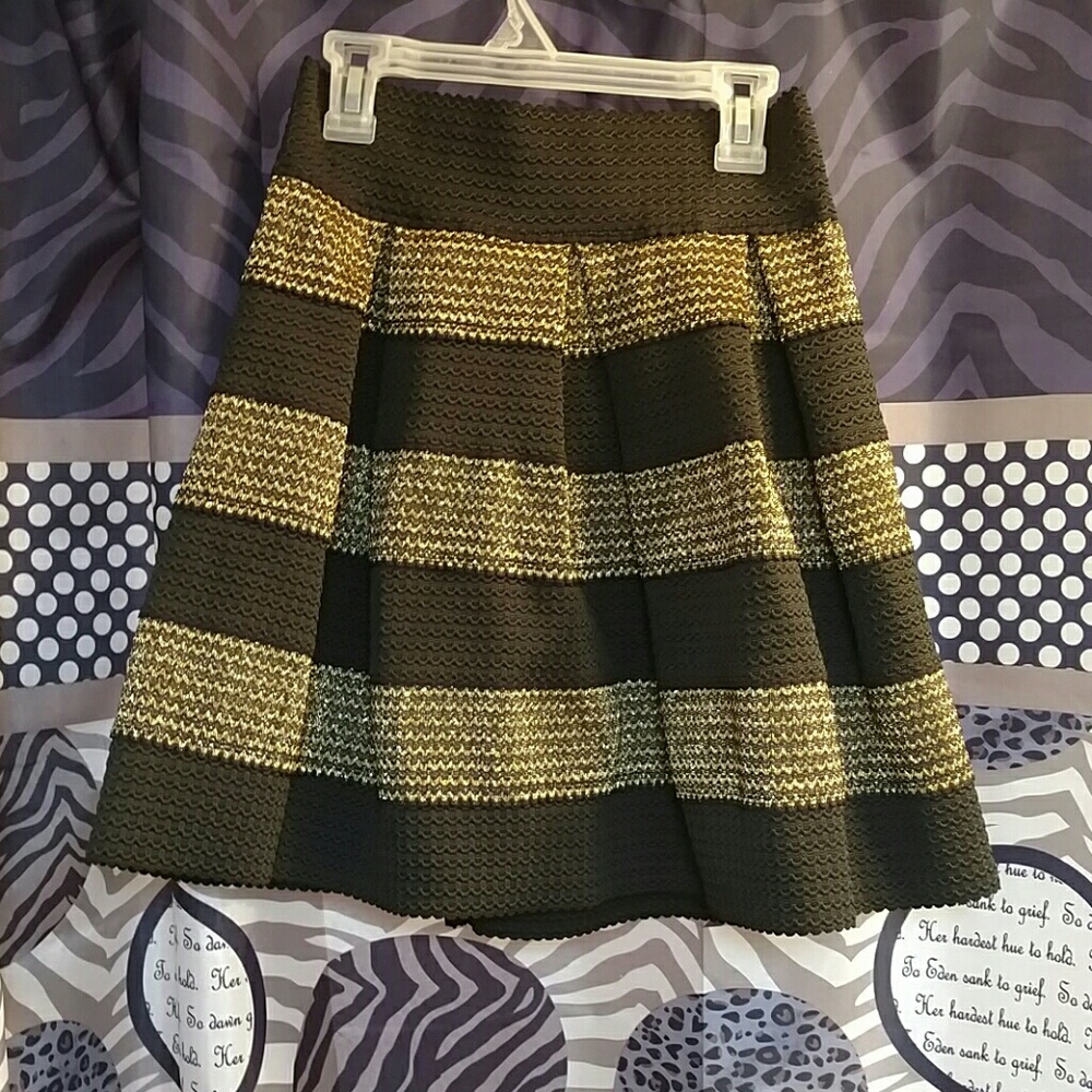 Black and gold midi skirt