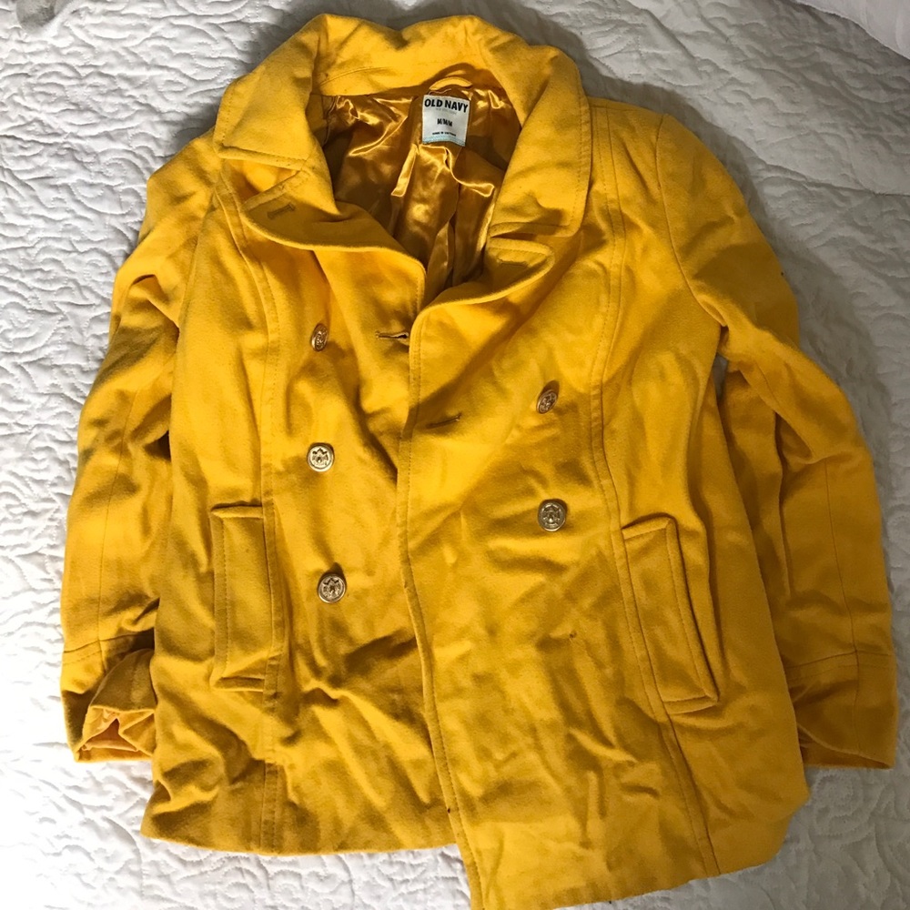 Old navy yellow coat in medium