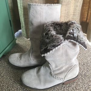 Beige Suede Zara Boots with Fuzzy Inside