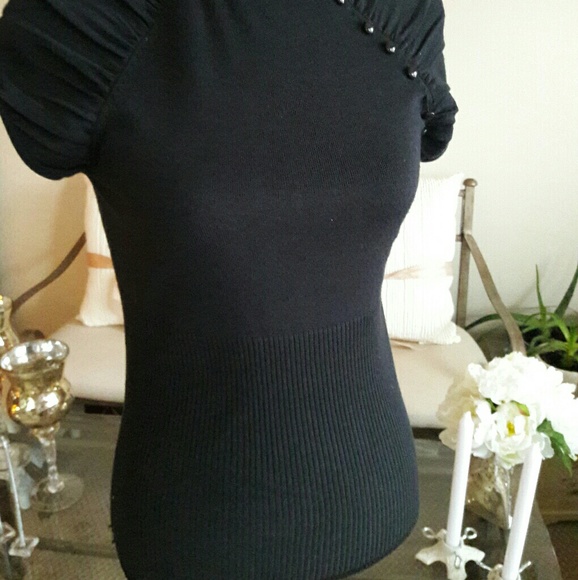 Top - Picture 2 of 2