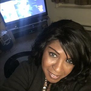 Meet your Posher, Yvette