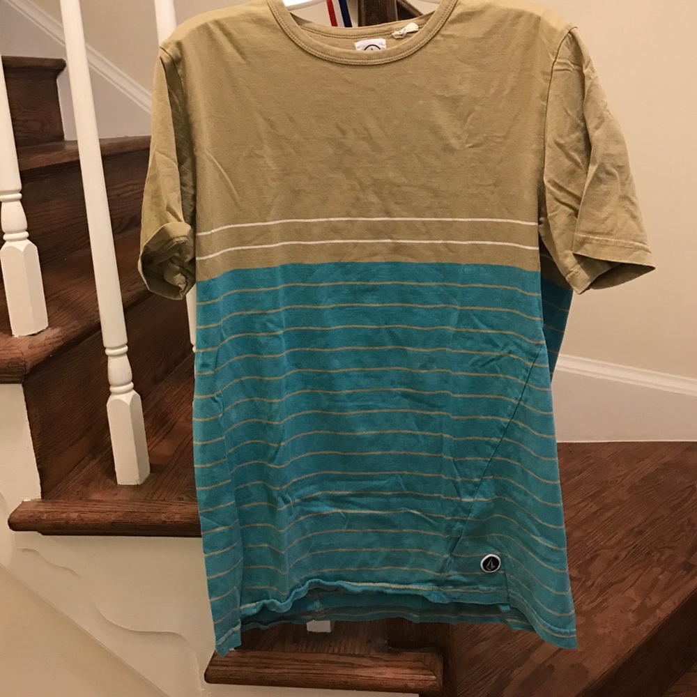 Volcom tshirt - Picture 2 of 4