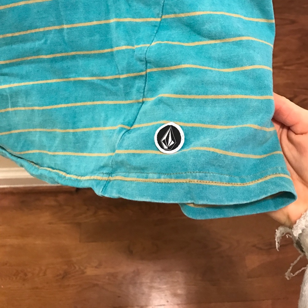 Volcom tshirt - Picture 3 of 4