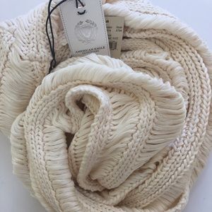 American Eagle Outfitters Infinity Scarf/Cowl NWT
