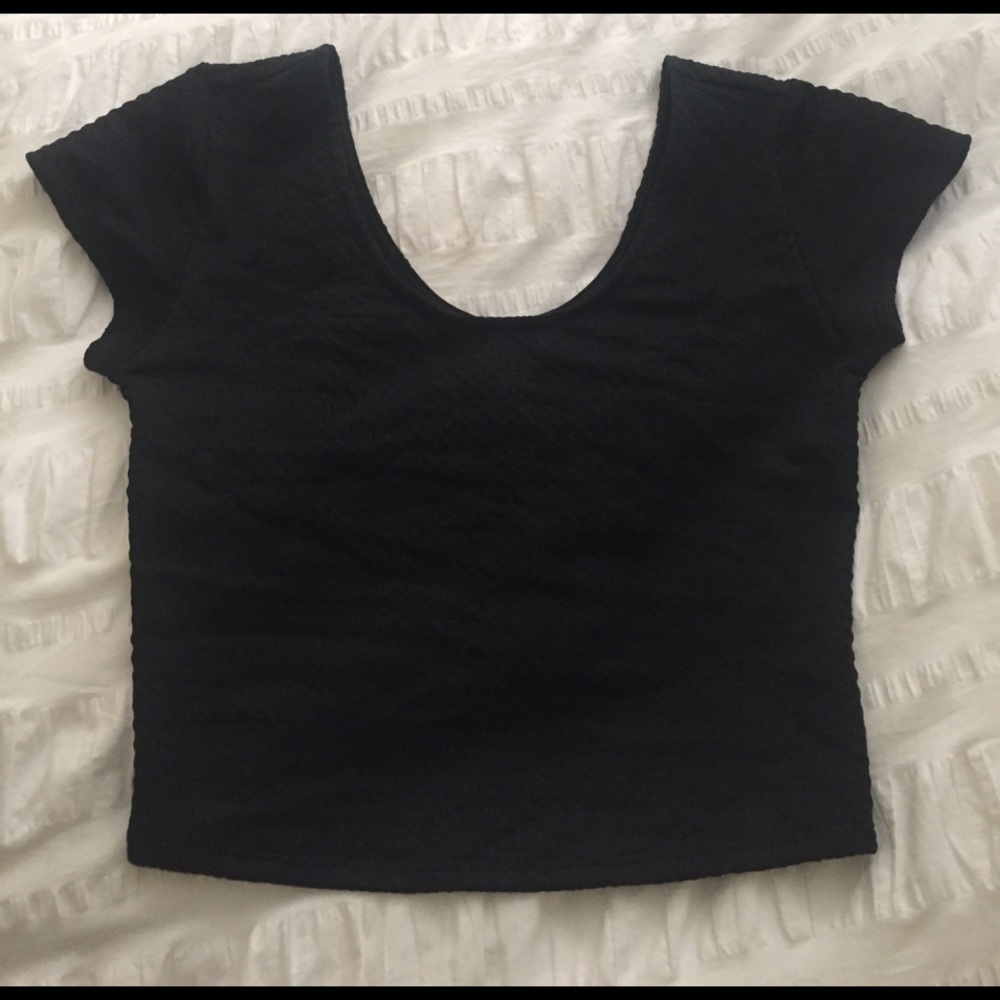 Short sleeve crop top