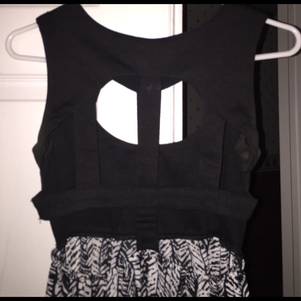 High Low Dress "Reverse" - Picture 4 of 4
