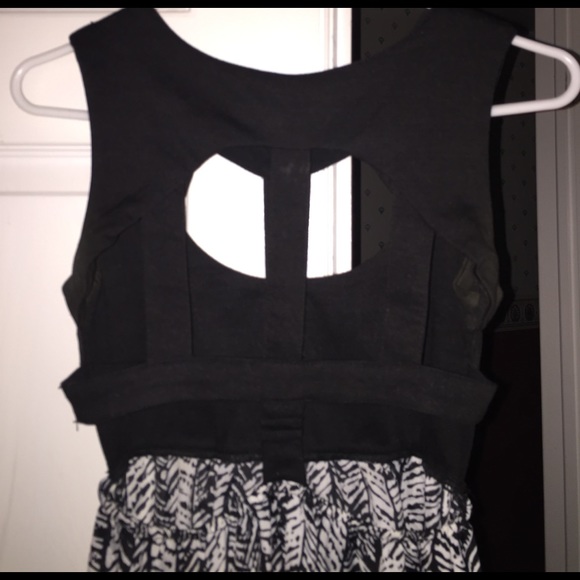 High Low Dress "Reverse" - Picture 4 of 4