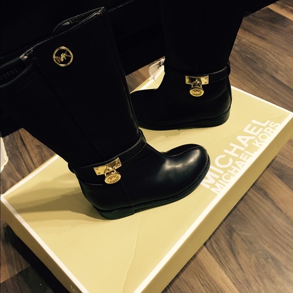 Michael Kors Boots - Picture 4 of 4