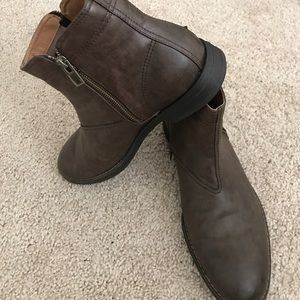 Brown, Leather Dress Shows