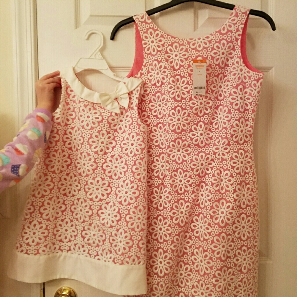 Gymboree matching mother daughter dresses (easter)